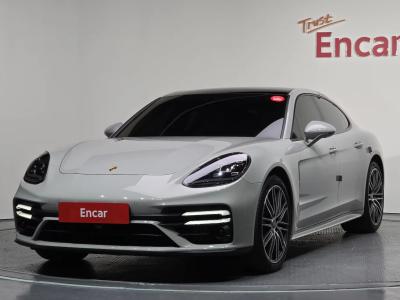 2023 Porsche Panamera