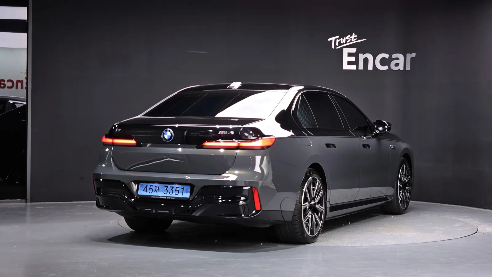 2025 BMW i7