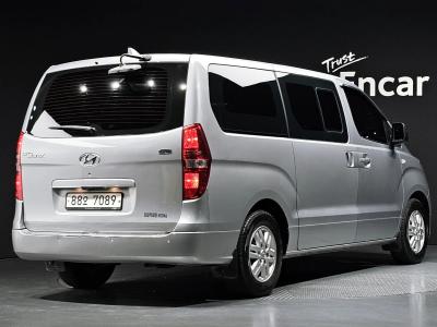 2018 Hyundai Starex