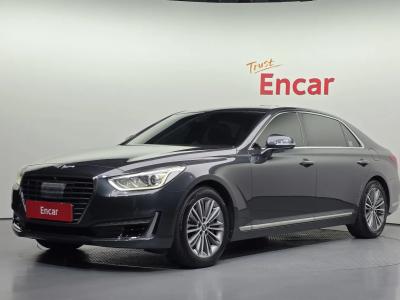 2018 Genesis EQ900