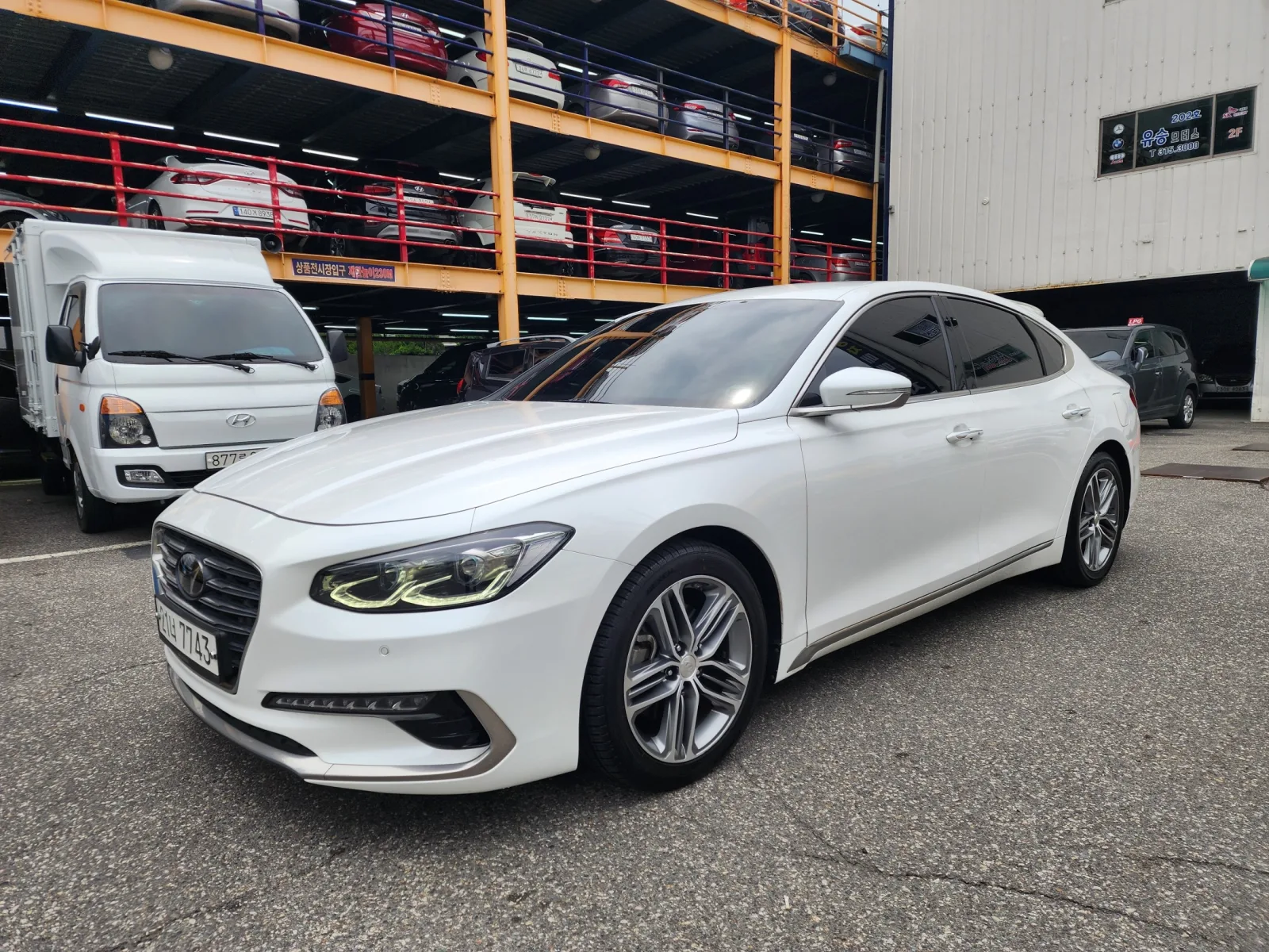 2018 Hyundai Grandeur