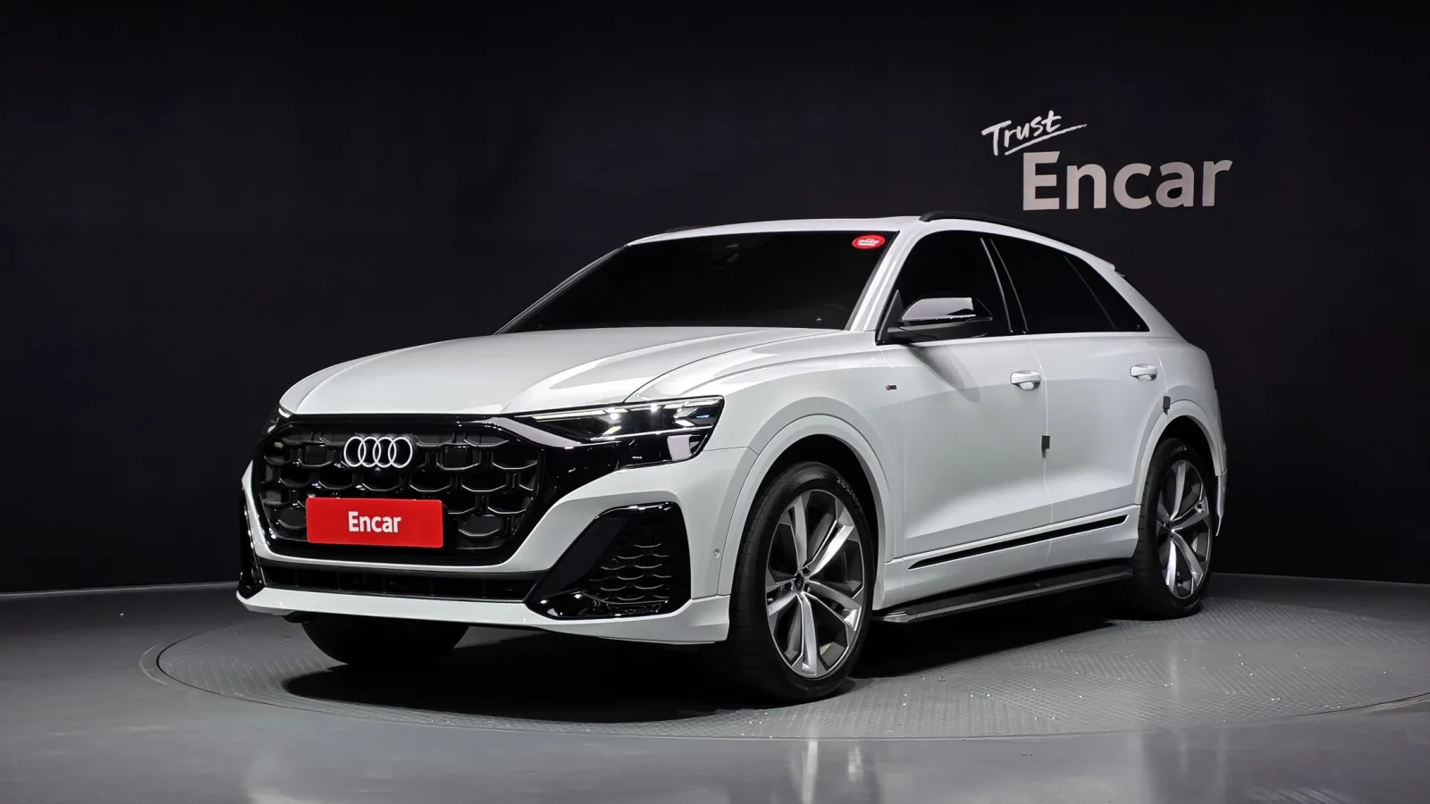 2025 Audi Q8