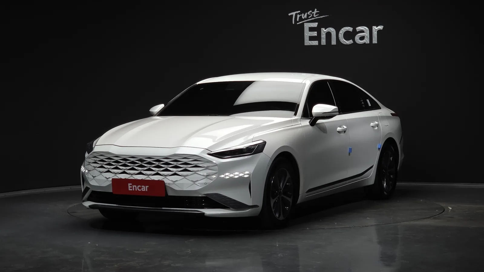 2022 Kia K8