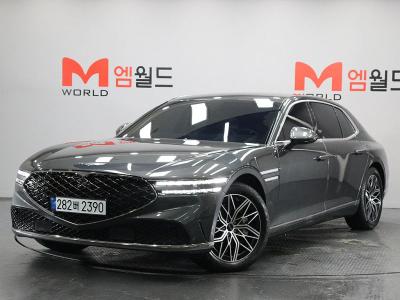 2023 Genesis G90