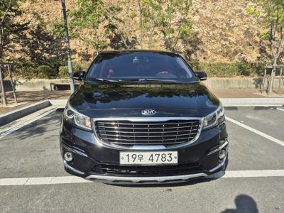 2015 Kia Carnival