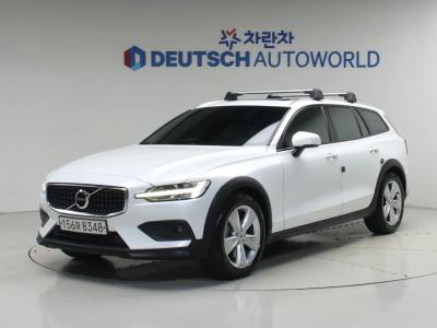 2020 Volvo V60