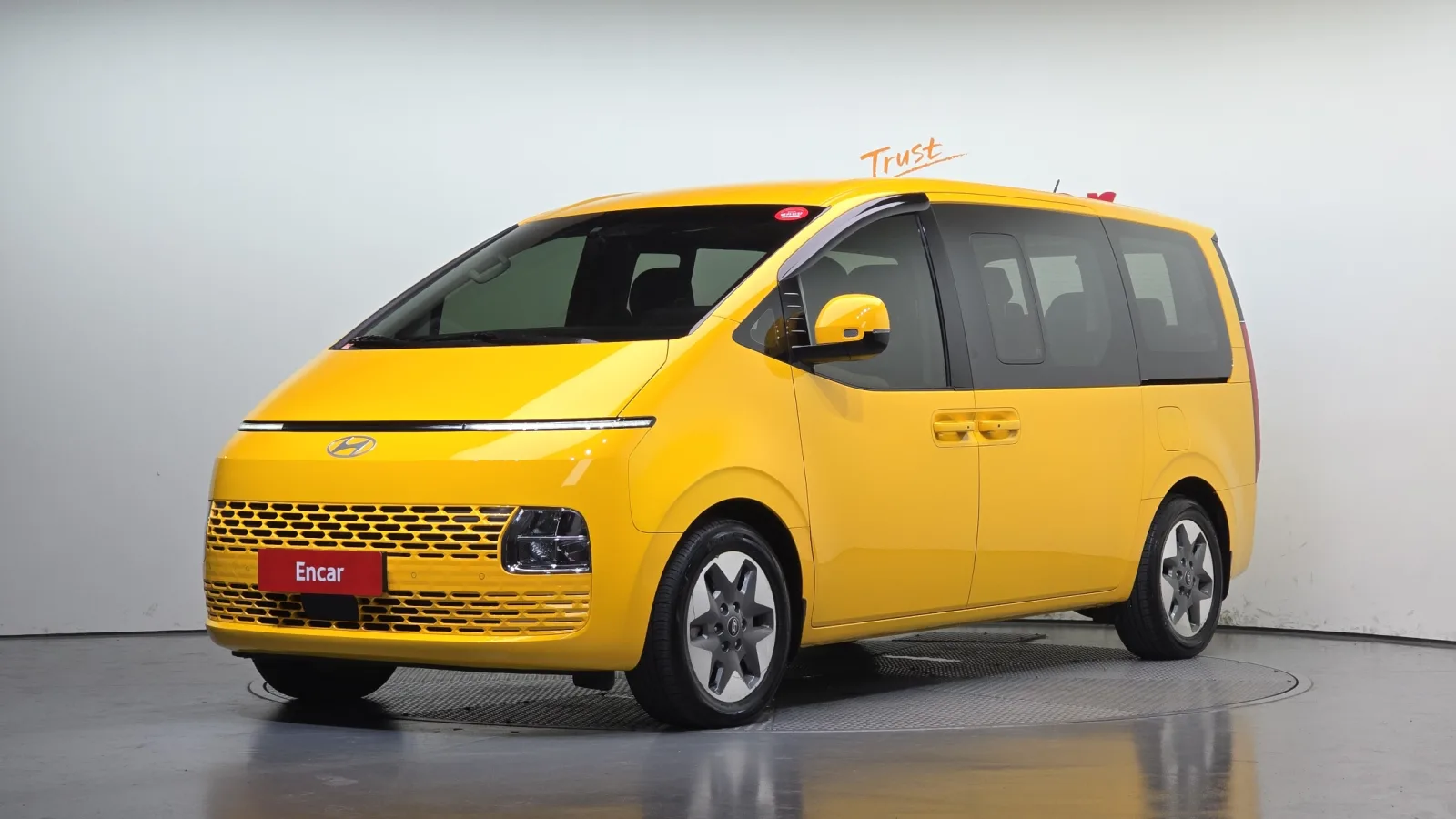 2025 Hyundai Staria