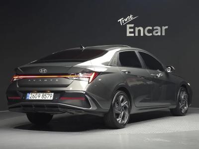 2025 Hyundai Elantra