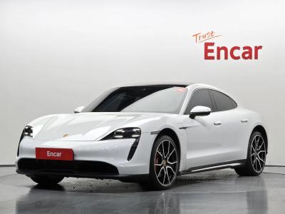 2023 Porsche Taycan