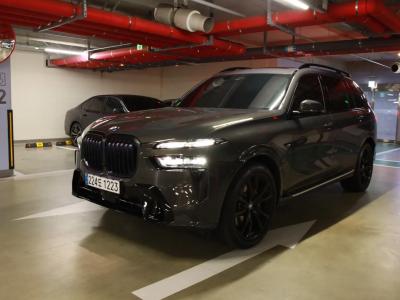 2026 BMW X7