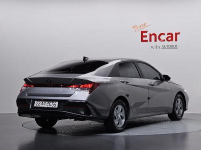 2024 Hyundai Elantra