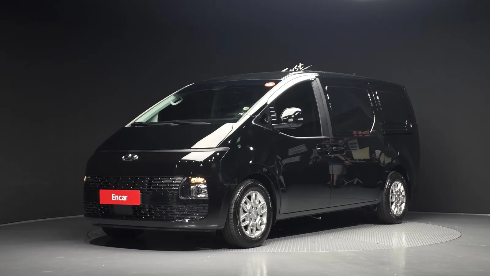 2024 Hyundai Staria