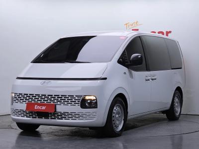 2025 Hyundai Staria