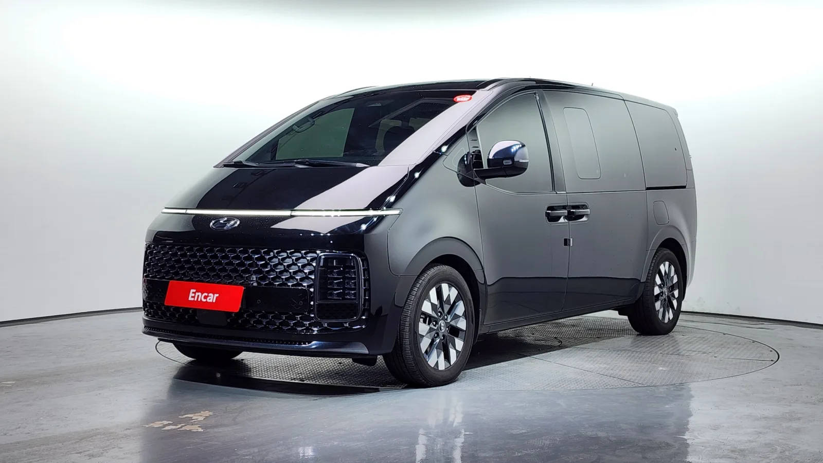 2022 Hyundai Staria