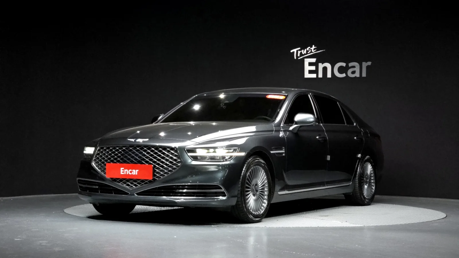 2020 Genesis G90