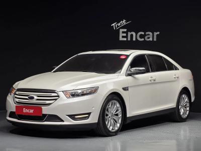 2017 Ford Taurus