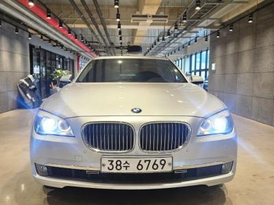 2011 BMW 7-Series