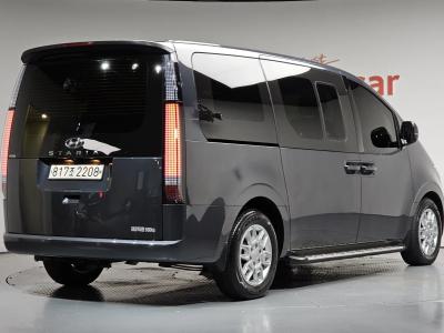 2022 Hyundai Staria