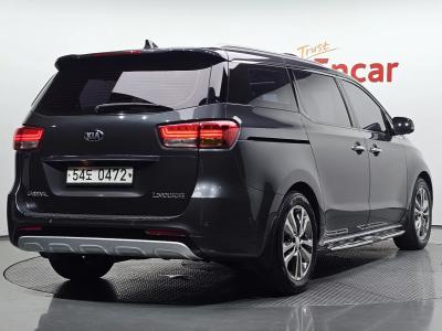2017 Kia Carnival