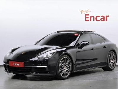 2018 Porsche Panamera