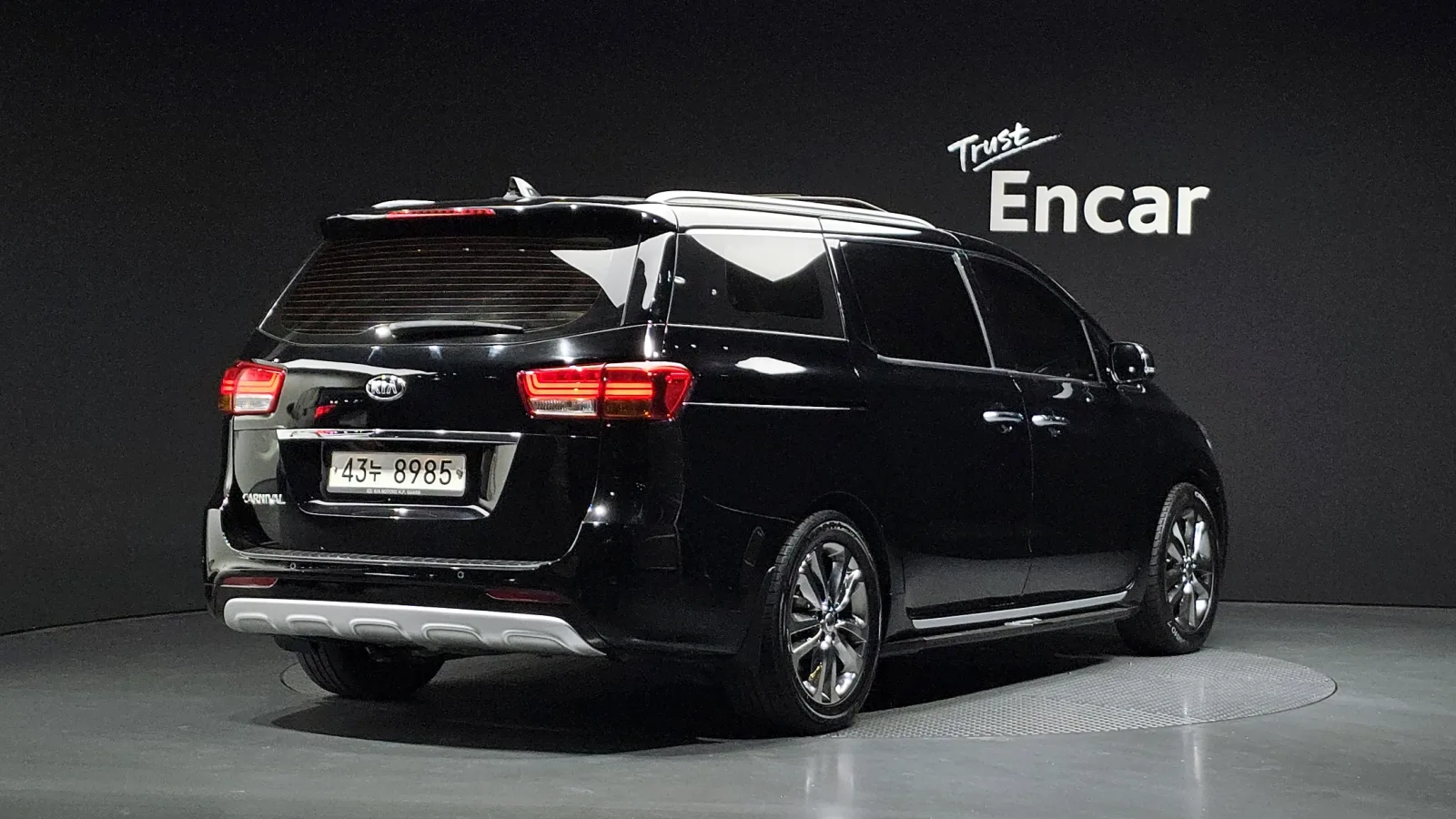 2016 Kia Carnival