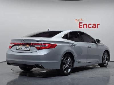 2016 Hyundai Grandeur