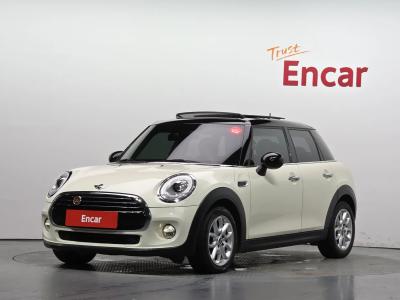 2018 MINI Cooper