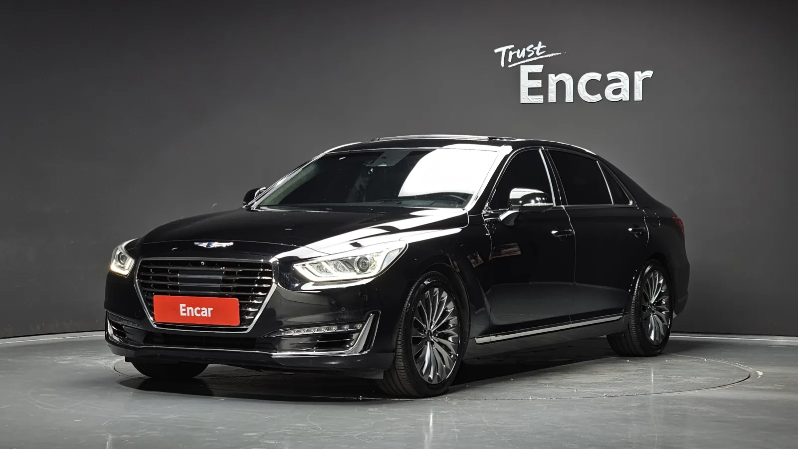 2016 Genesis EQ900