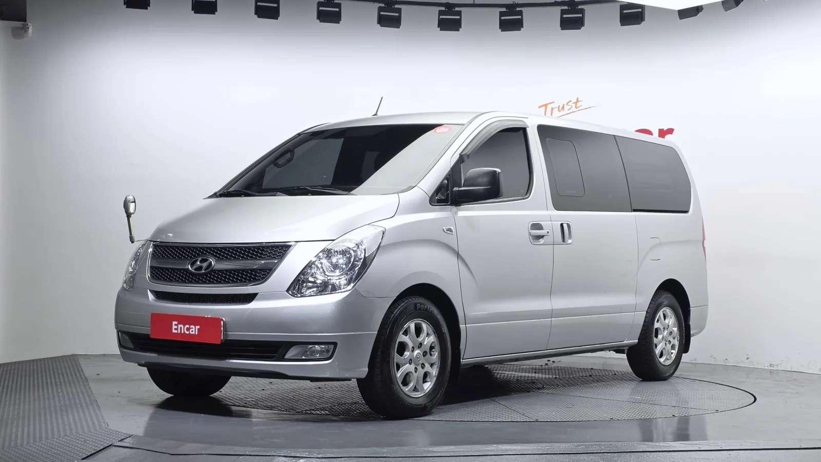 2010 Hyundai Starex