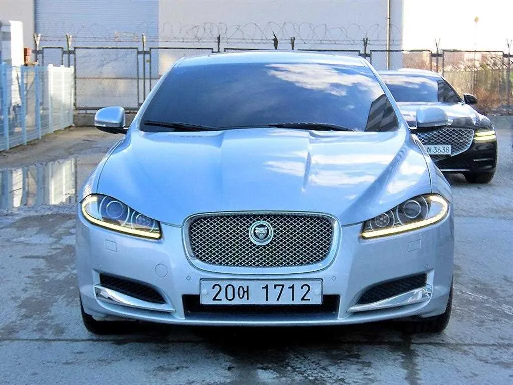 2013 Jaguar XF