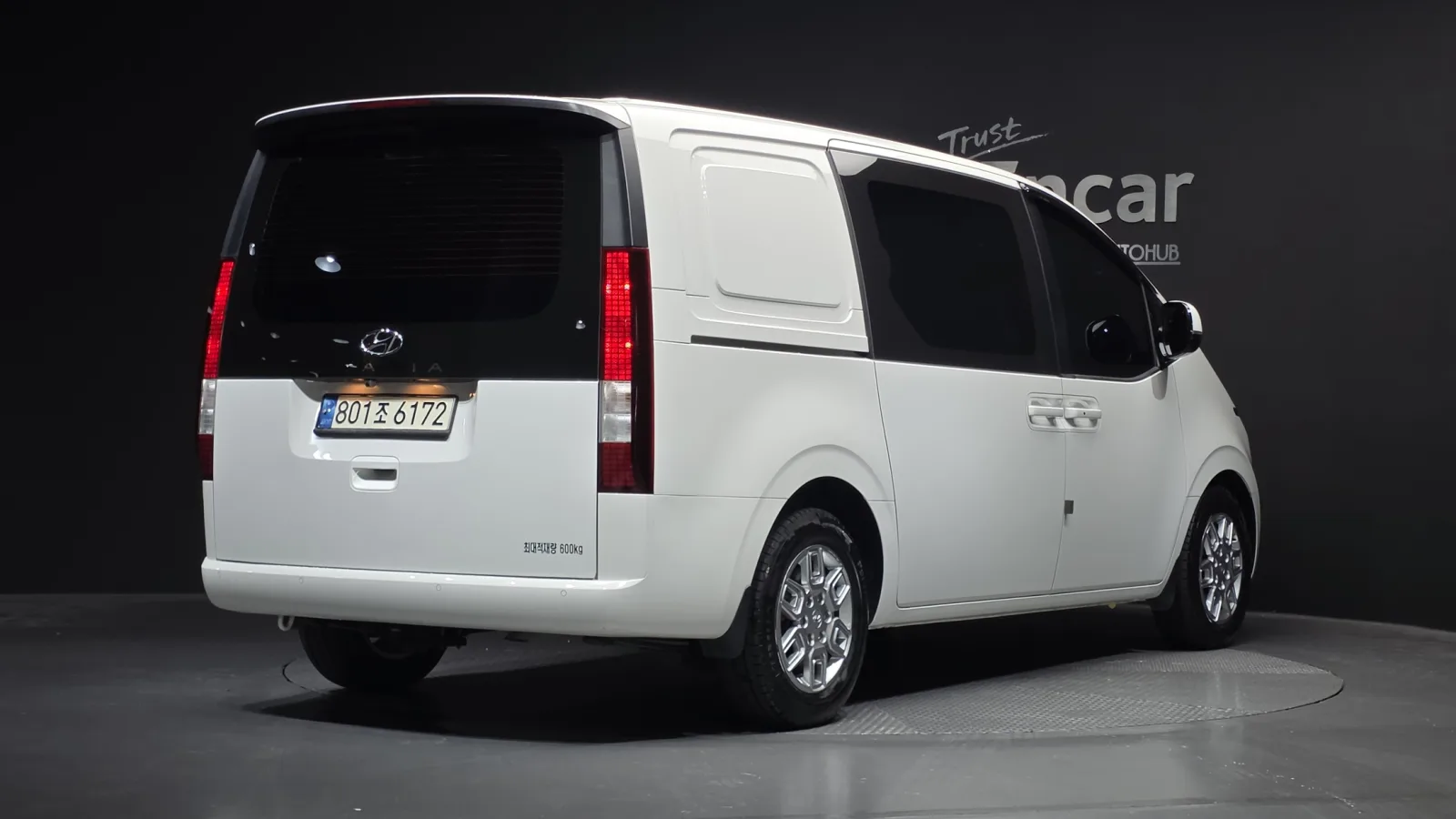 2022 Hyundai Staria