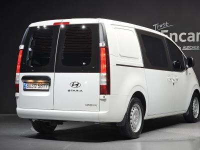 2022 Hyundai Staria