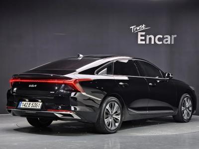2022 Kia K8