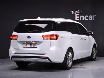 2017 Kia Carnival