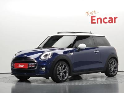 2017 MINI Cooper