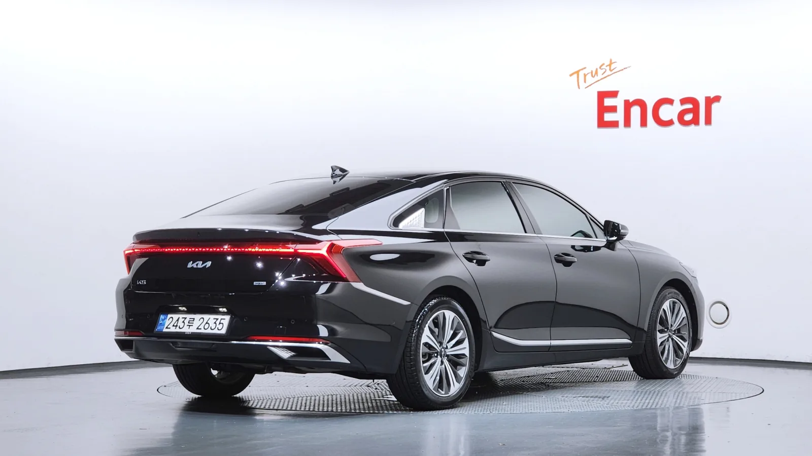 2023 Kia K8