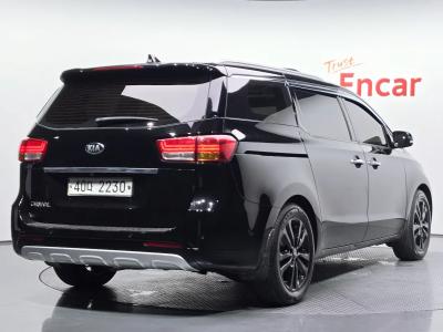 2015 Kia Carnival
