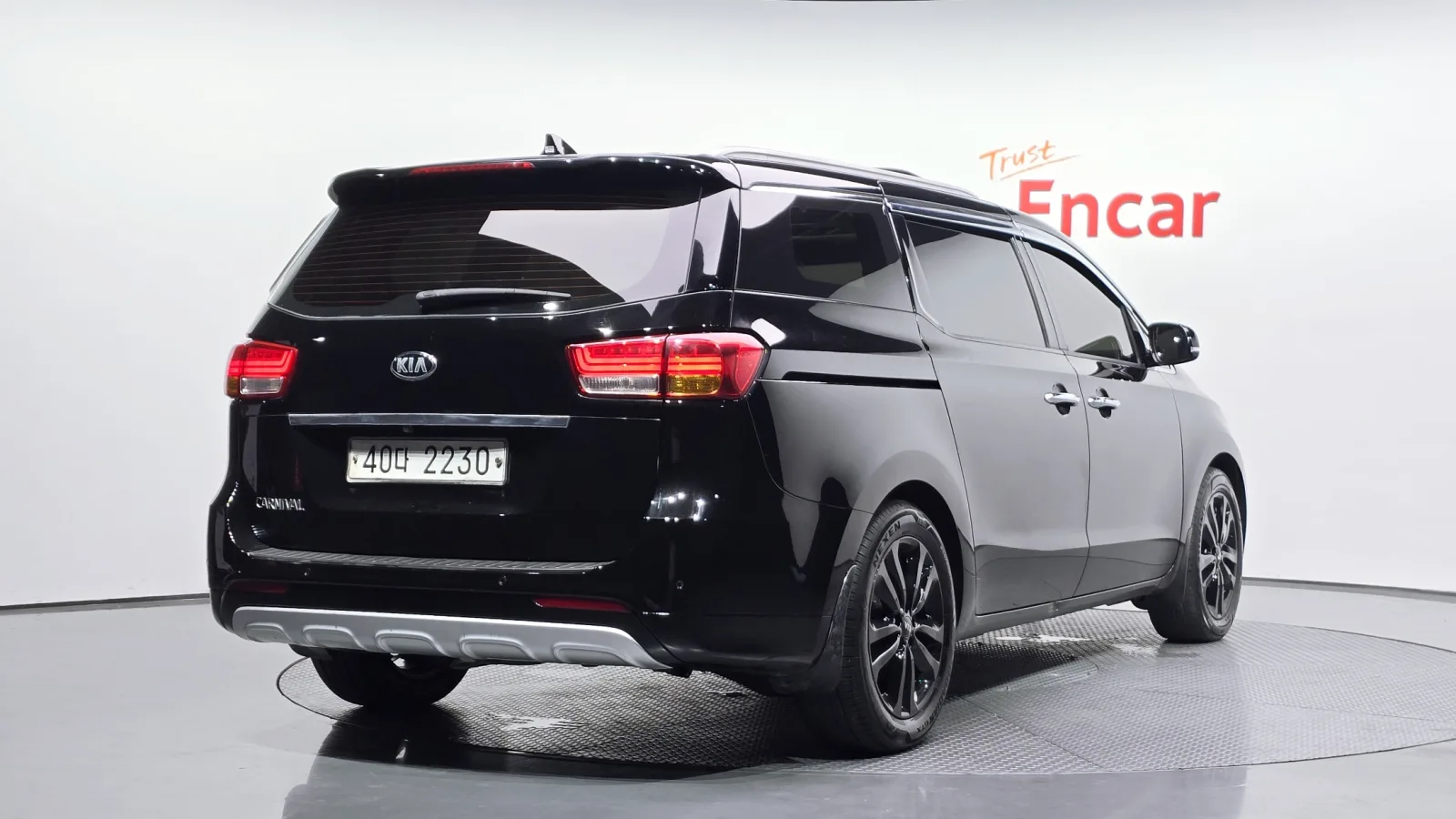 2015 Kia Carnival