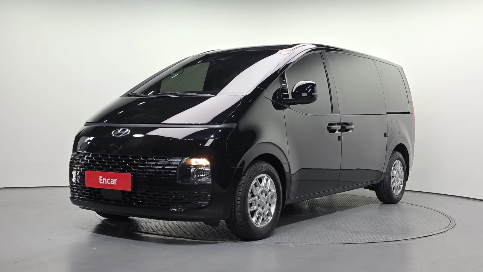 2023 Hyundai Staria