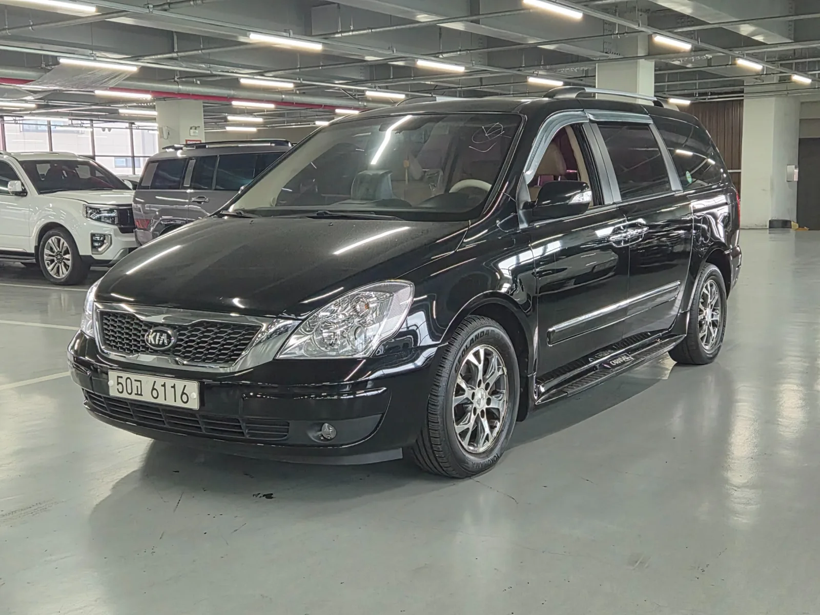 2014 Kia Carnival