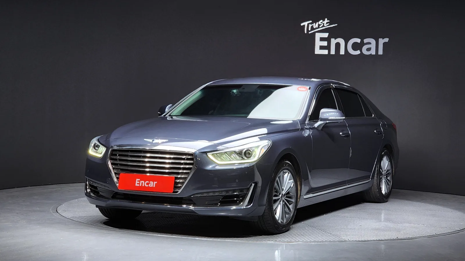 2016 Genesis EQ900