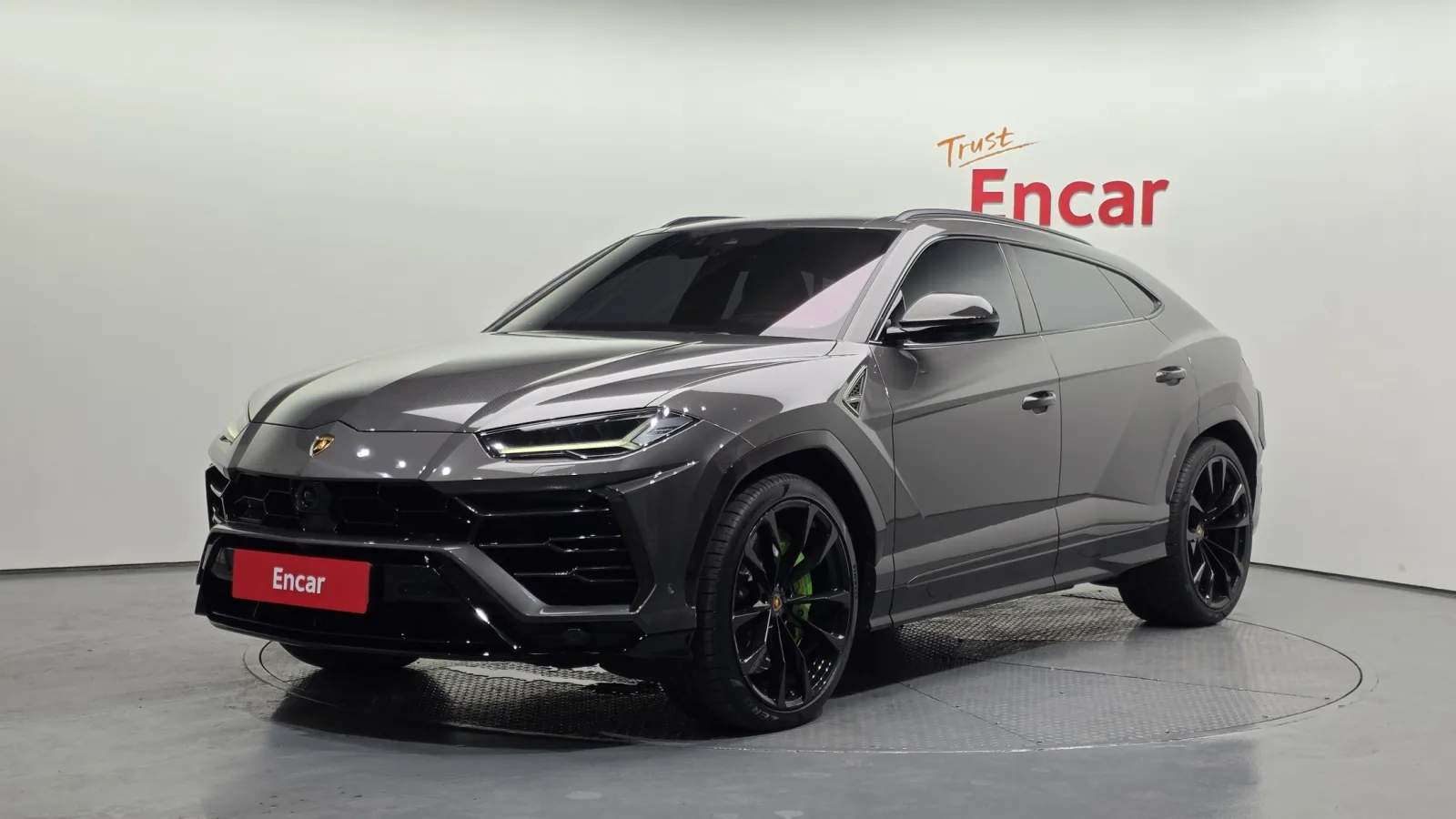 2022 Lamborghini Urus