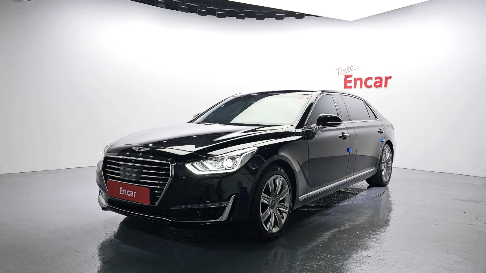 2016 Genesis EQ900
