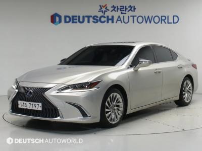 2019 Lexus ES