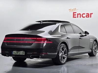 2022 Genesis G90