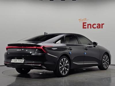 2022 Kia K8
