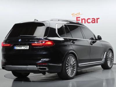 2020 BMW X7