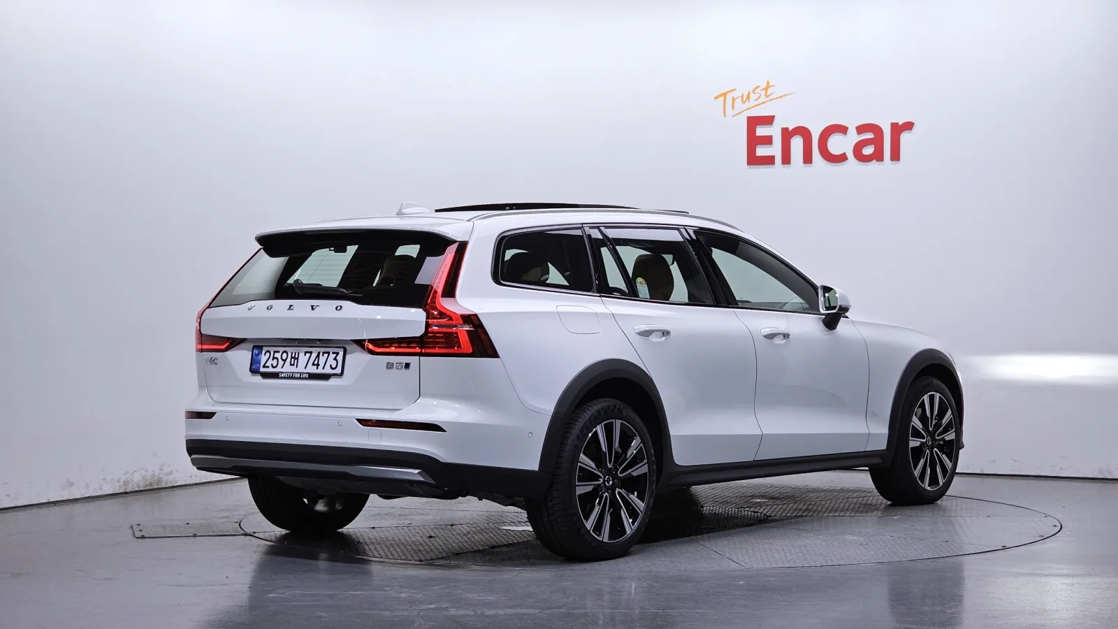 2026 Volvo V60