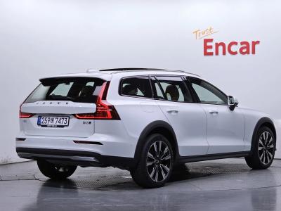 2026 Volvo V60