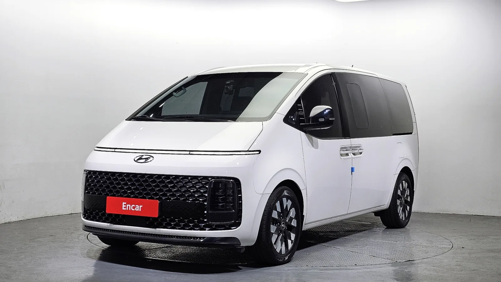 2022 Hyundai Staria